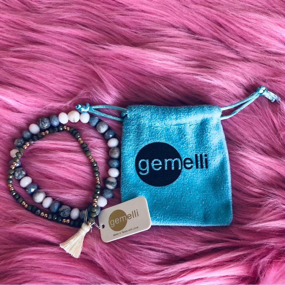 🩶NWT Dual Stretch Gemelli Bracelet: Gray, White, Cream, Gold, Tassel Bracelet🩶